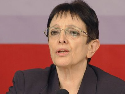 «Ο λαός θα σωθεί με τα ίδια του τα χέρια»